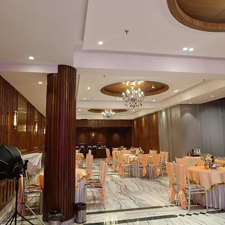 Hotel City Heart Premium Chandīgarh Zewnętrze zdjęcie