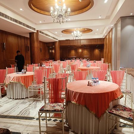 Hotel City Heart Premium Chandīgarh Zewnętrze zdjęcie