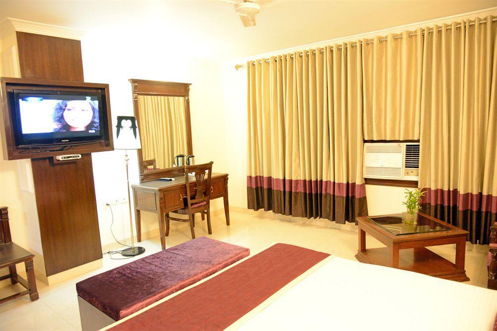 Hotel City Heart Premium Chandīgarh Zewnętrze zdjęcie