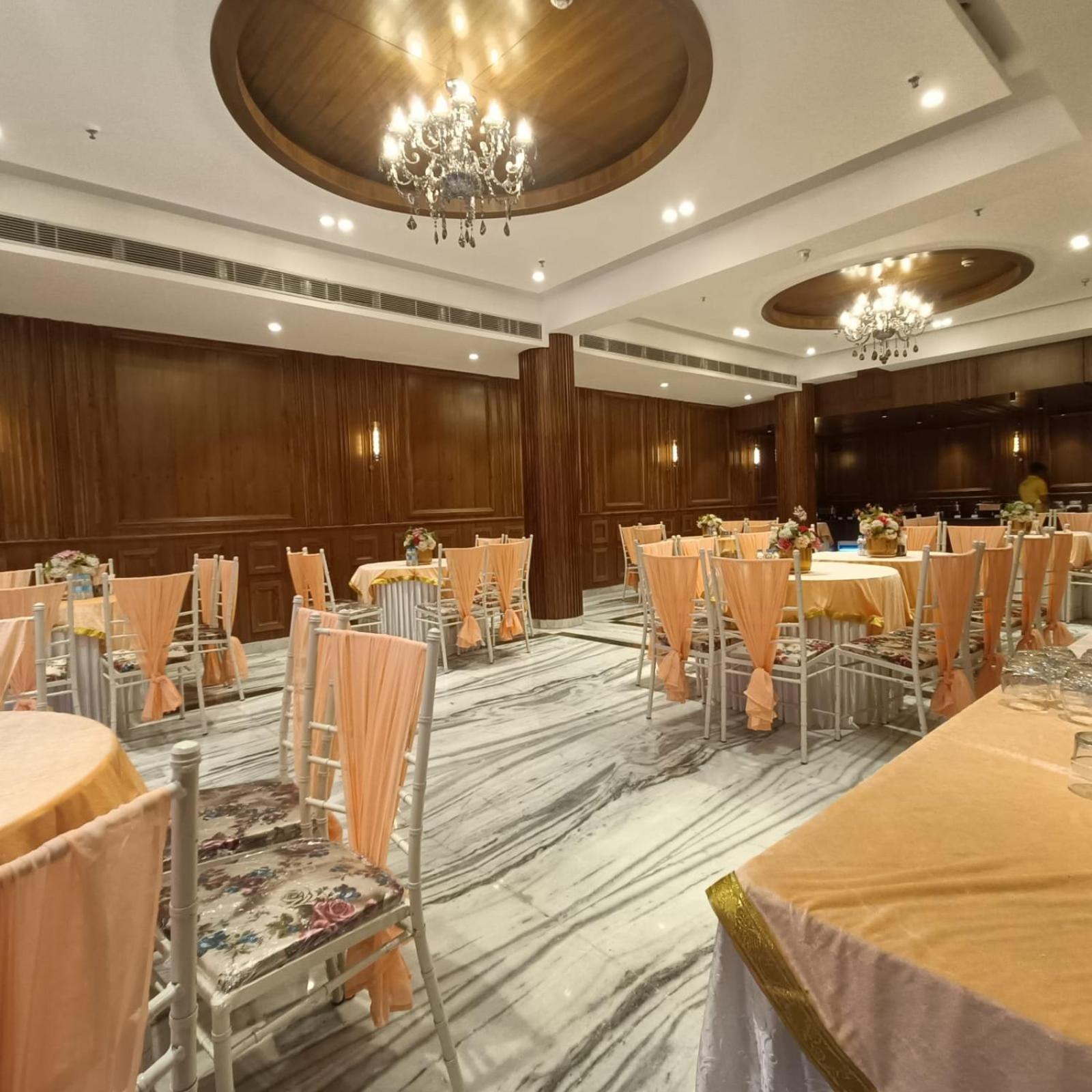 Hotel City Heart Premium Chandīgarh Zewnętrze zdjęcie
