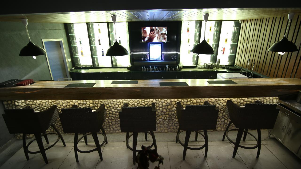 Hotel City Heart Premium Chandīgarh Zewnętrze zdjęcie