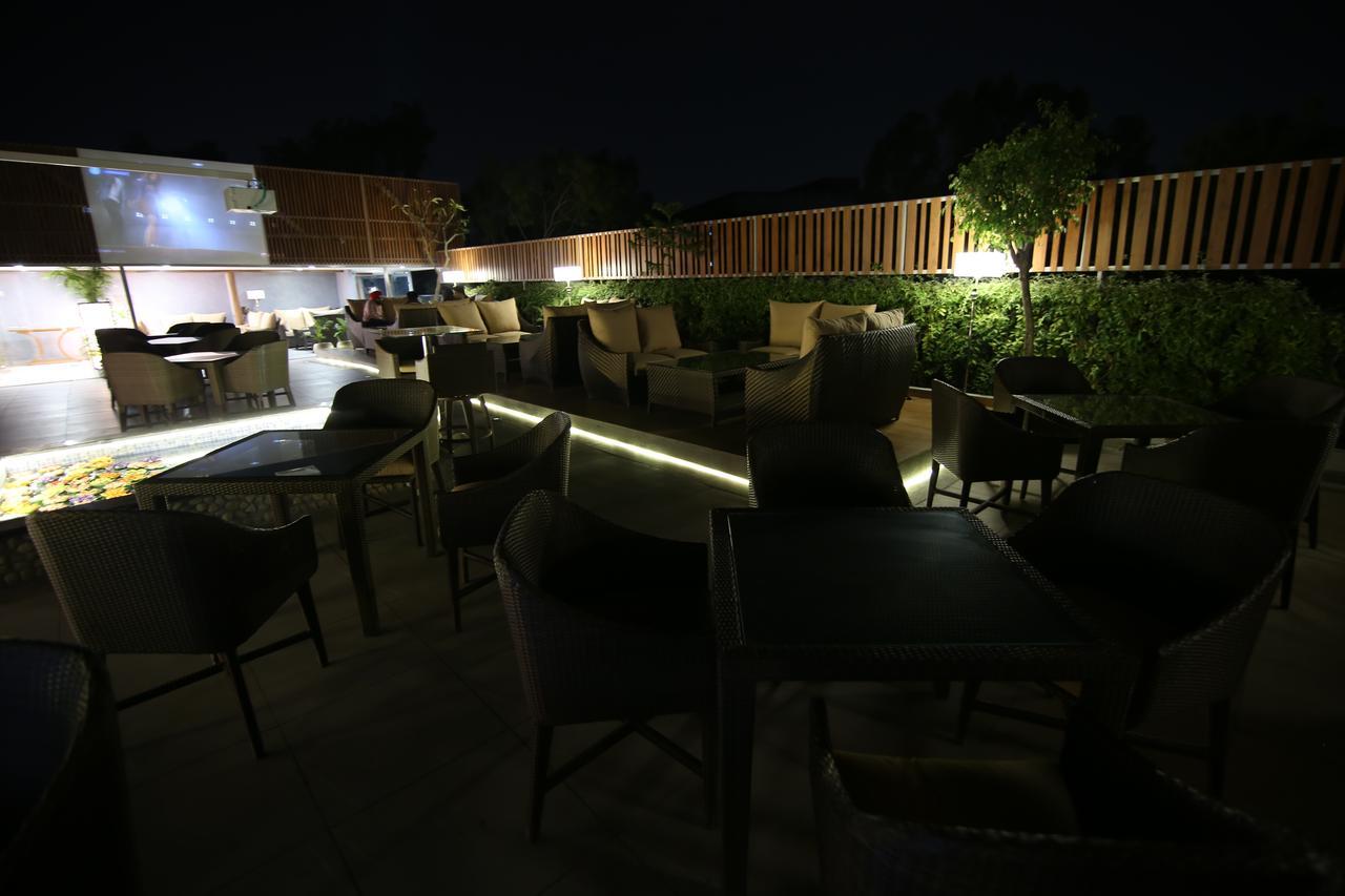 Hotel City Heart Premium Chandīgarh Zewnętrze zdjęcie