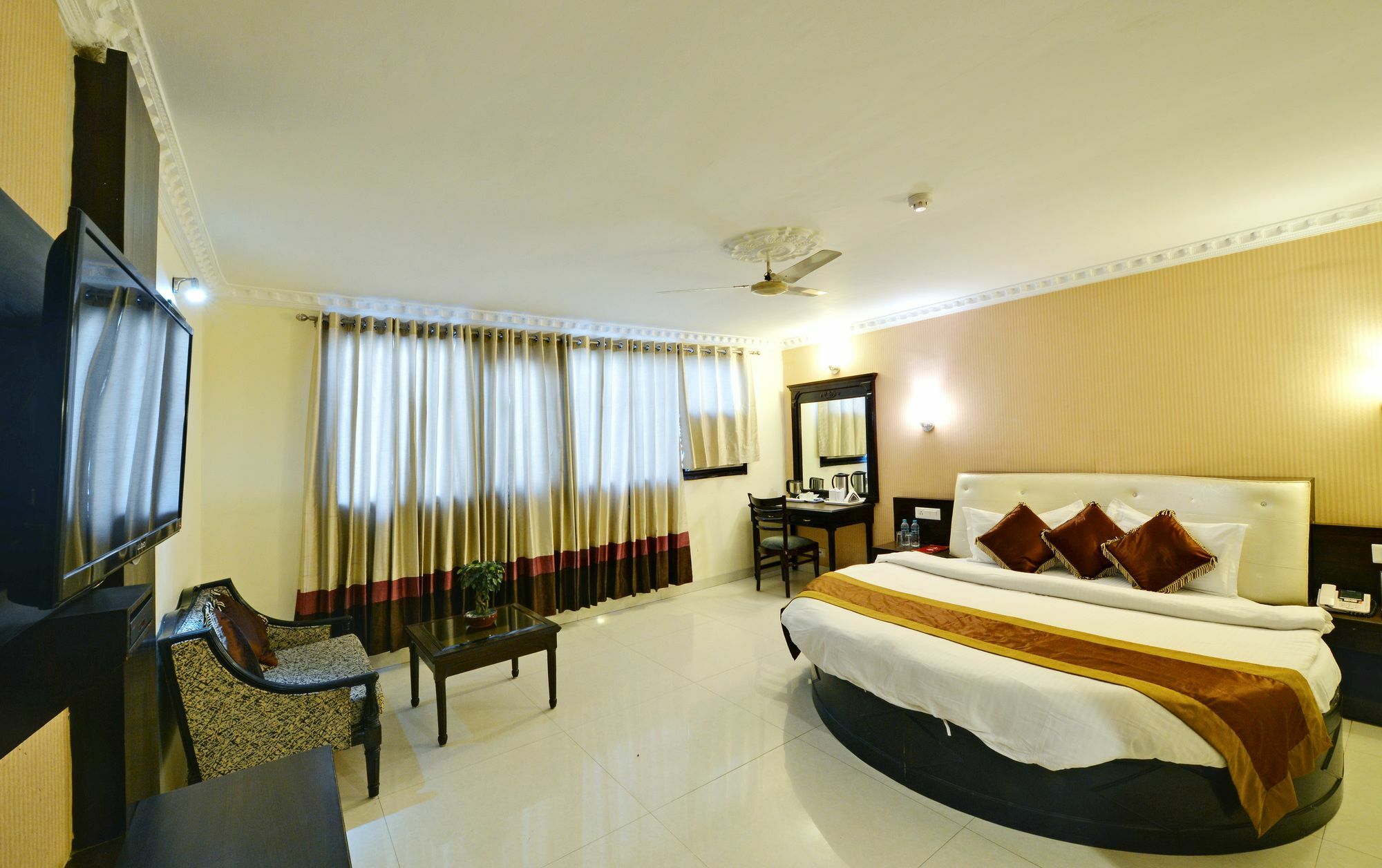 Hotel City Heart Premium Chandīgarh Zewnętrze zdjęcie
