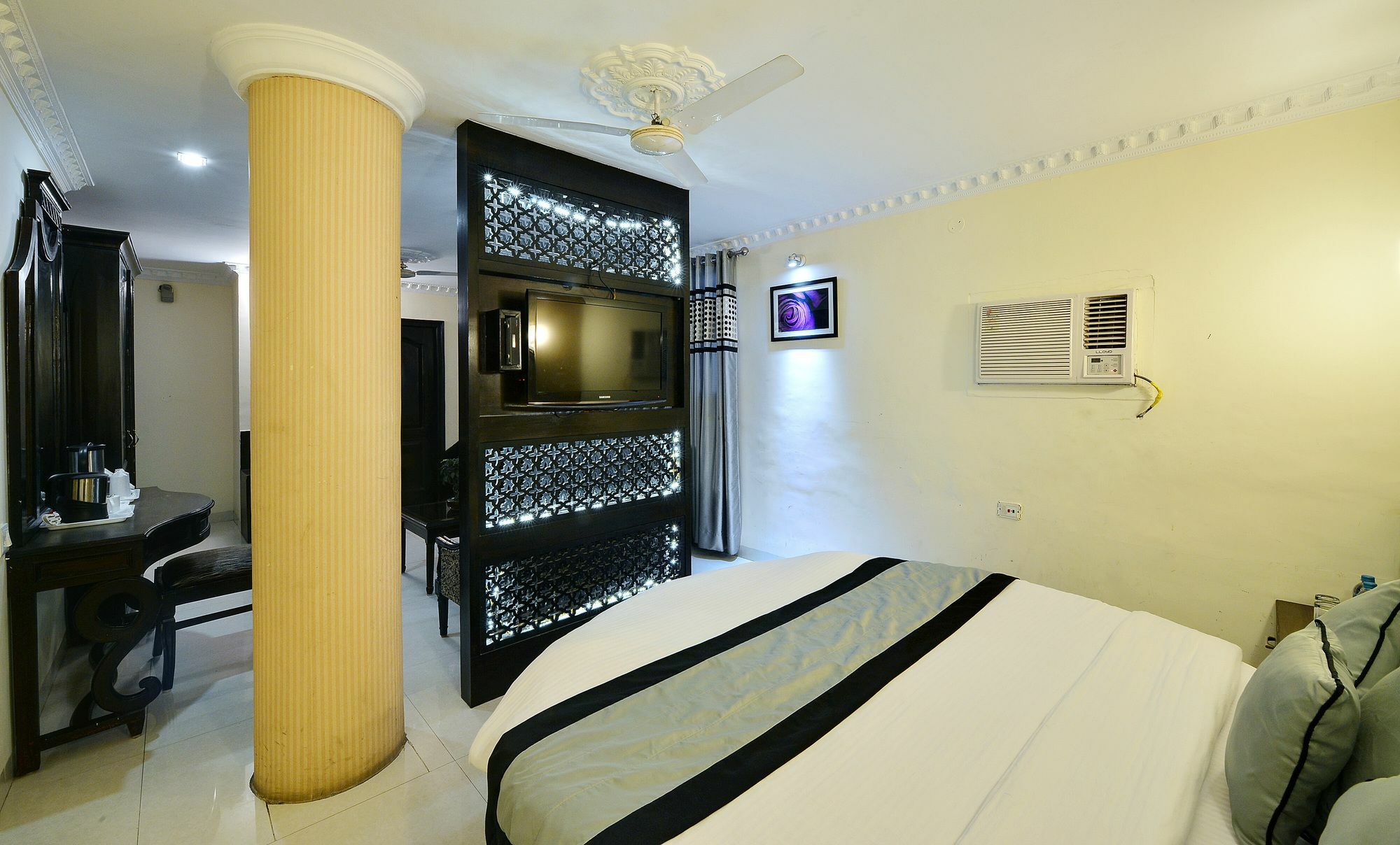 Hotel City Heart Premium Chandīgarh Zewnętrze zdjęcie