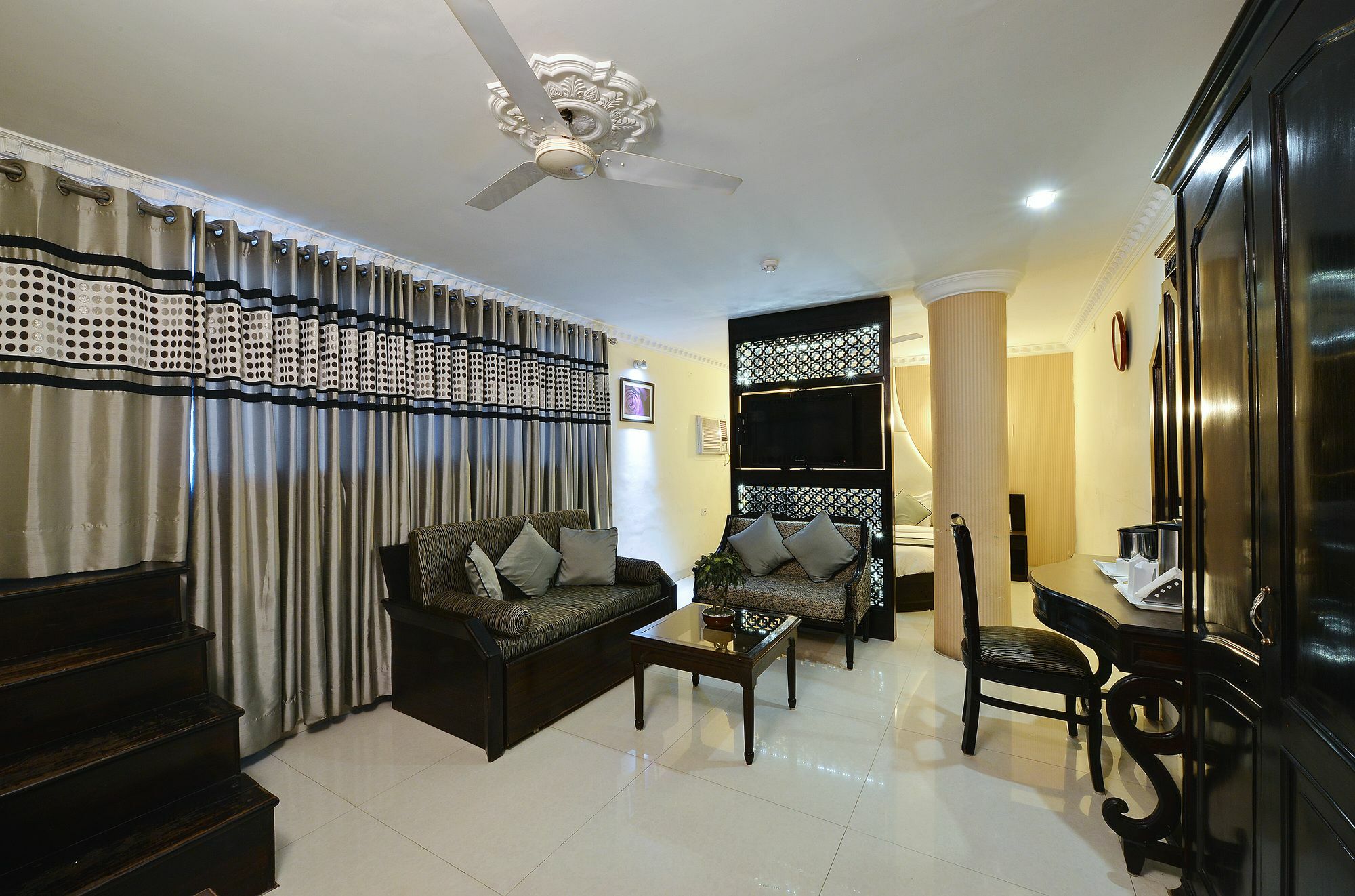 Hotel City Heart Premium Chandīgarh Zewnętrze zdjęcie