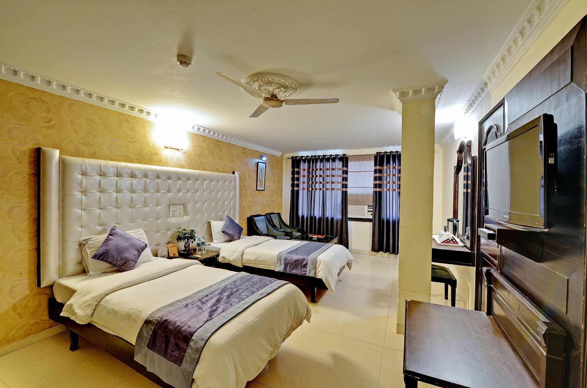 Hotel City Heart Premium Chandīgarh Zewnętrze zdjęcie